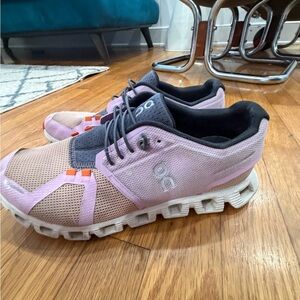 On cloud Women's Athletic Shoes in Pink and Black
